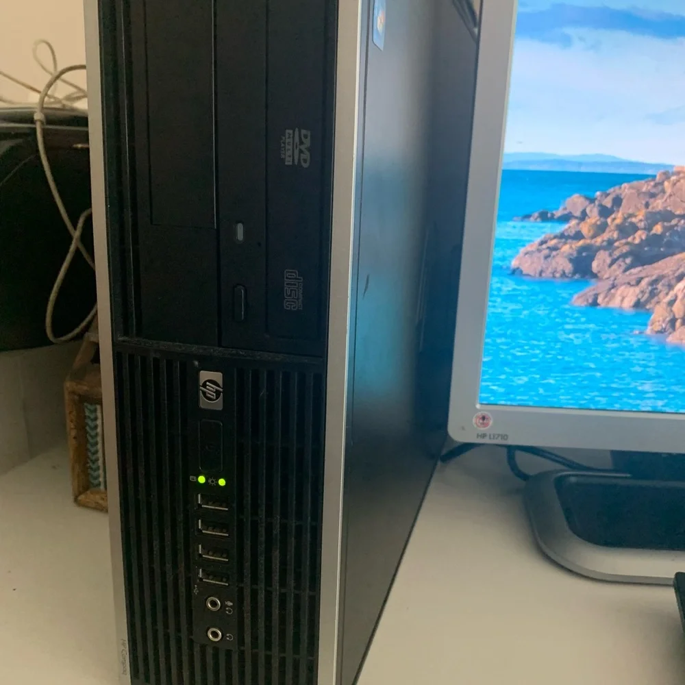 HP desktop with dual monitor setup